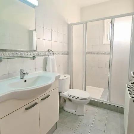 Rhea With Pool, Privacy, Sleeps Up To 10 * Protarász